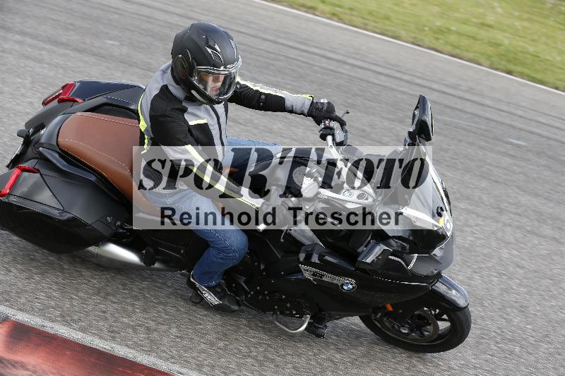 Archiv-2025/09 22.04.2025 Cornu Master School ADR/rot-rouge/6